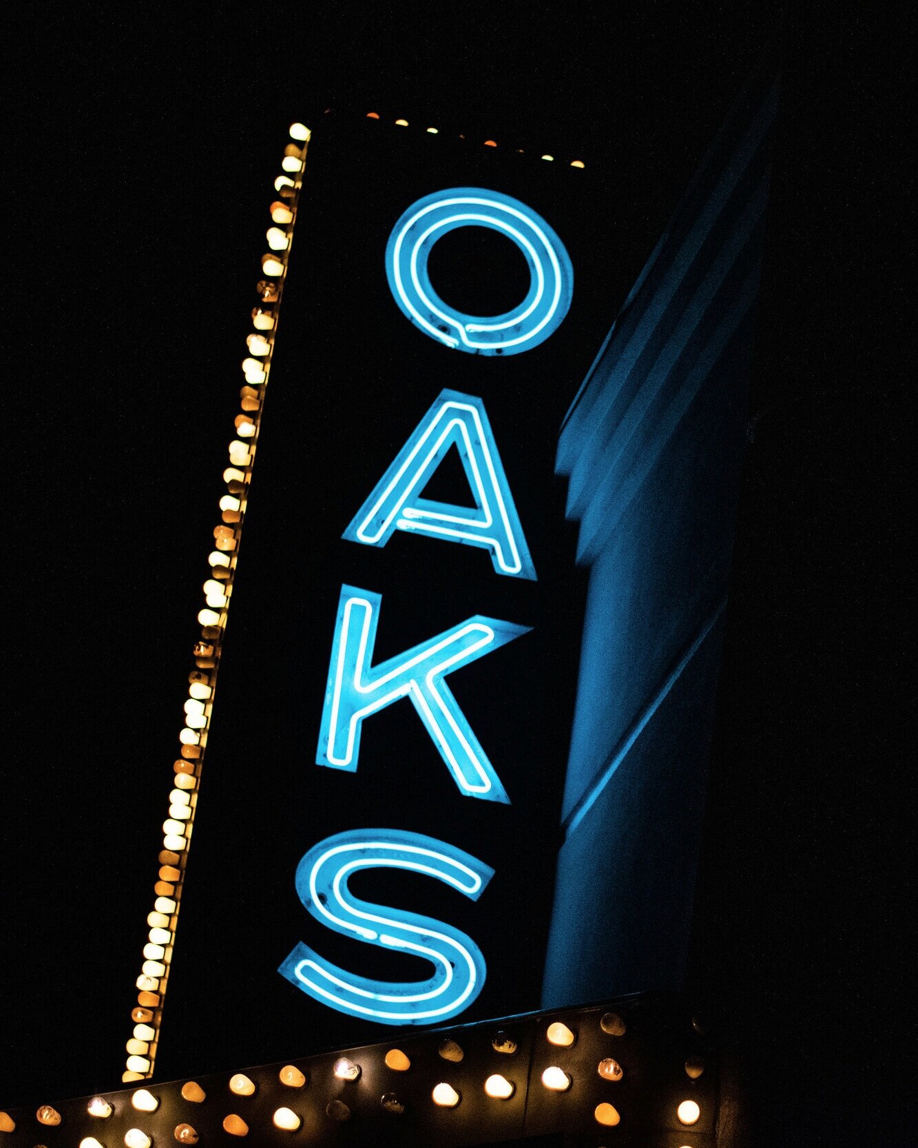 The Oaks Theater